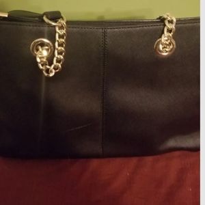 Wilsons Leather Womens Black Leather Zipper Snap  Satchel Medium